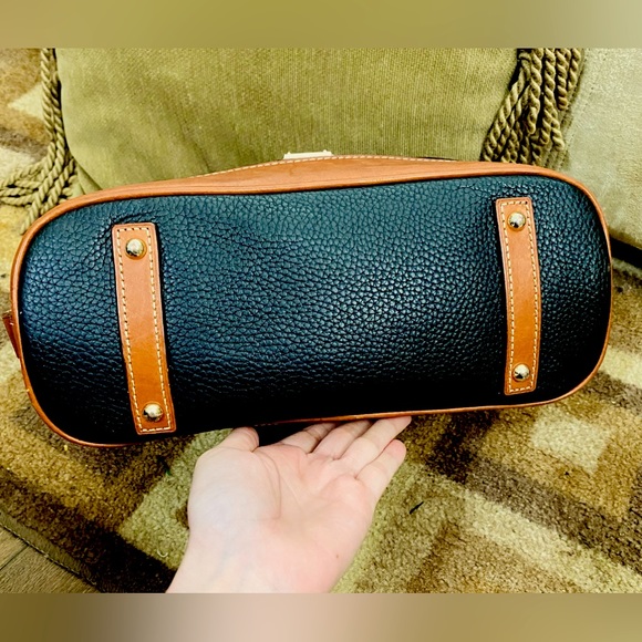 Dooney & Bourke zip zip satchel - Picture 3 of 11